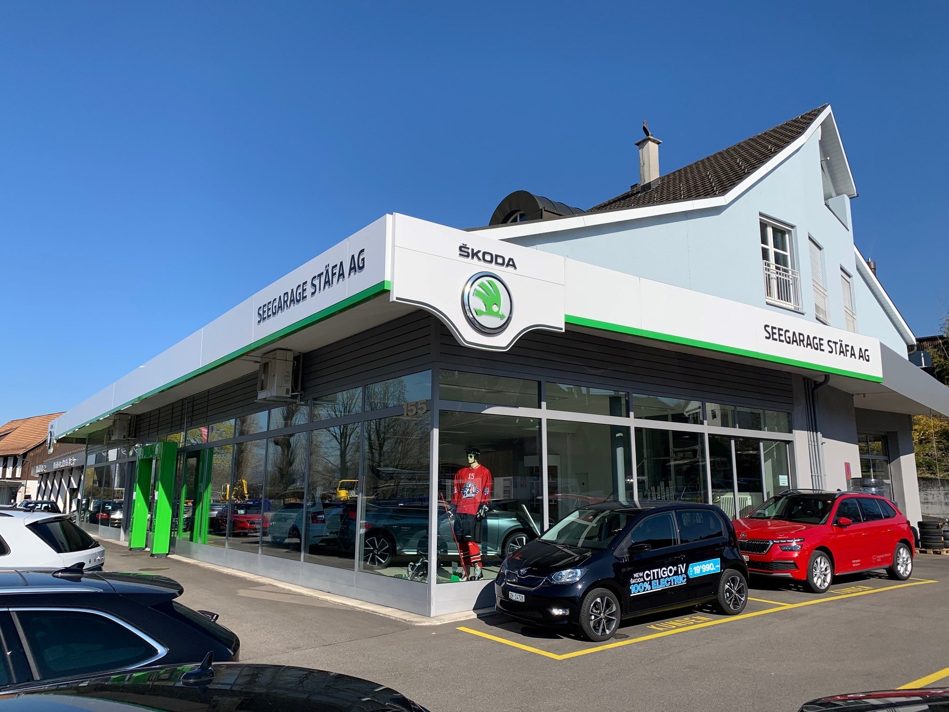 SKODA Superb Combi 2.0 TSI SportLine 4x4 DSG-business-11