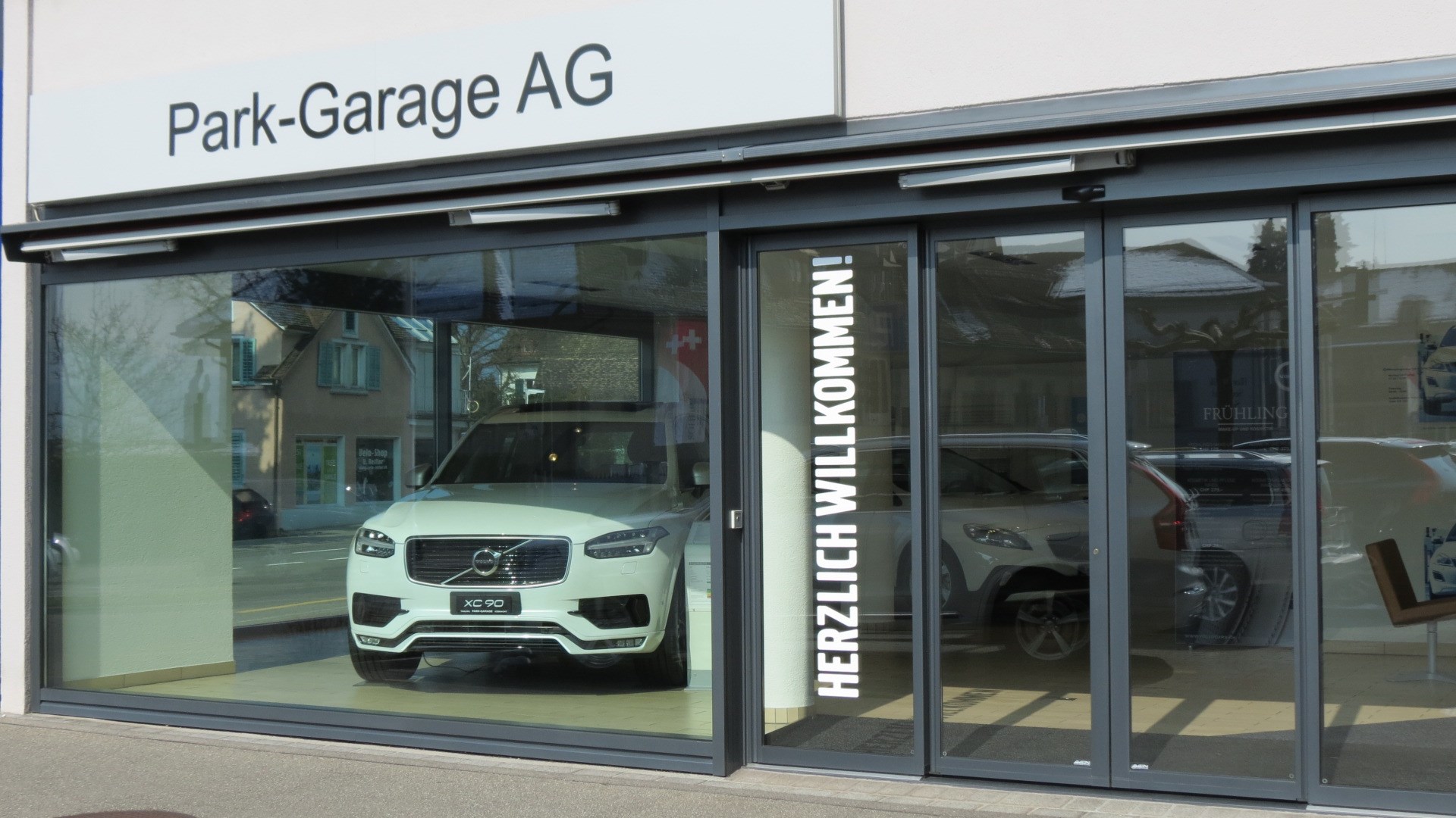 VOLVO EX30 E60 Plus-business-13