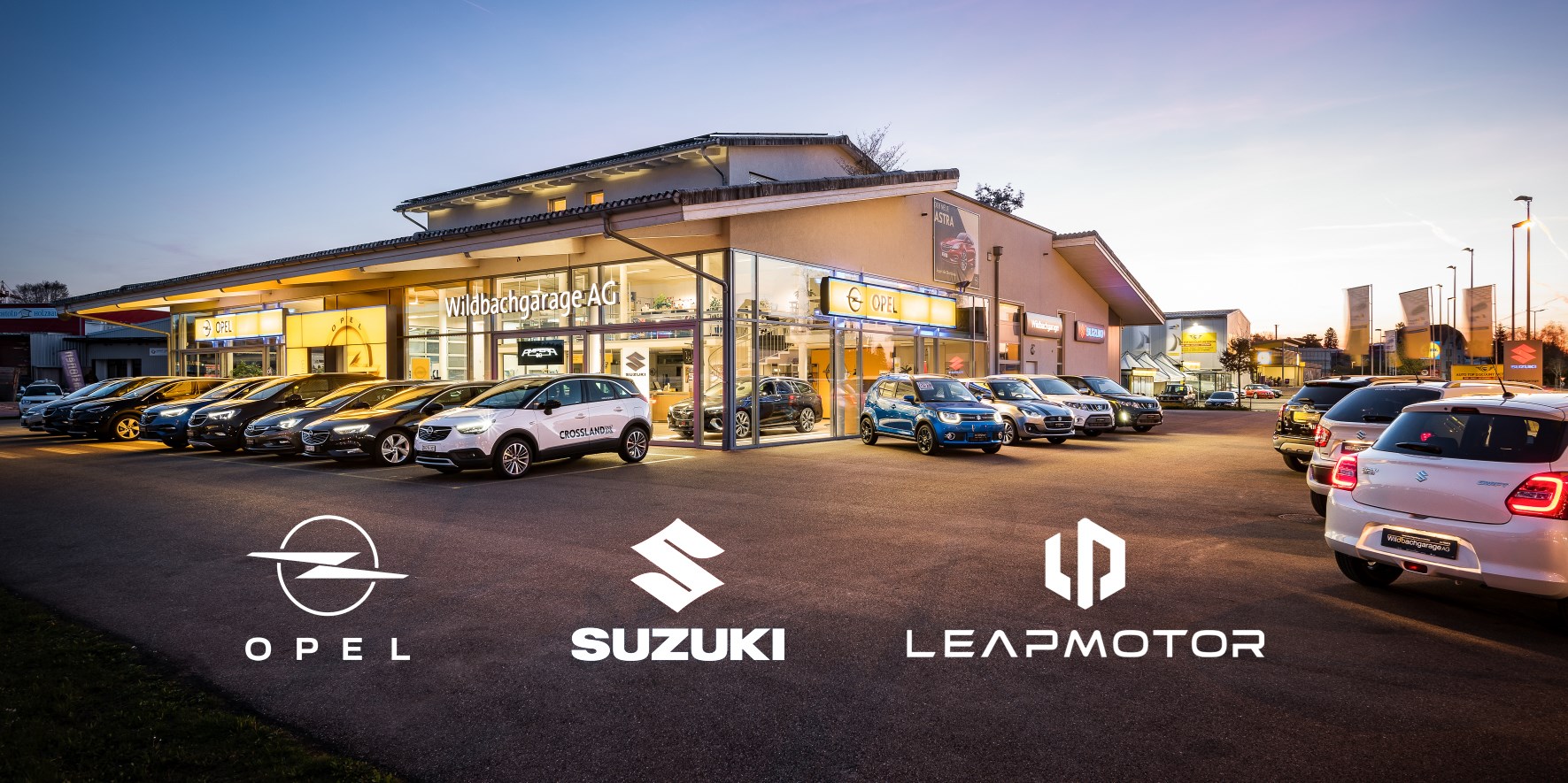 SUZUKI Vitara 1.4 T Sakura Top Hybrid 4x4-business-16