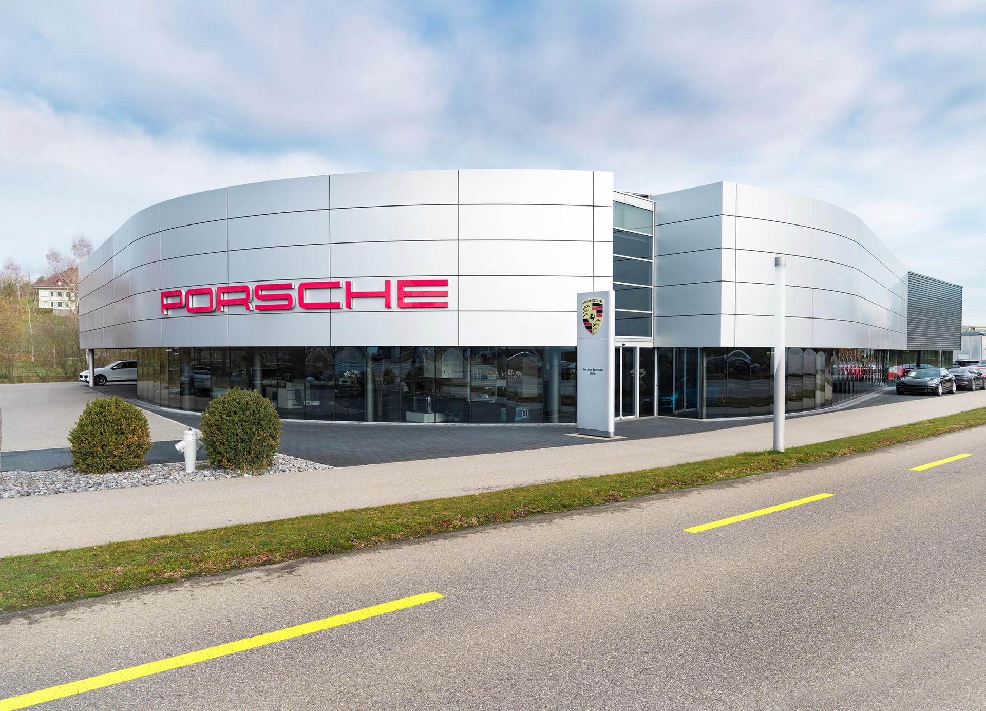PORSCHE 718 Spyder RS-business-32